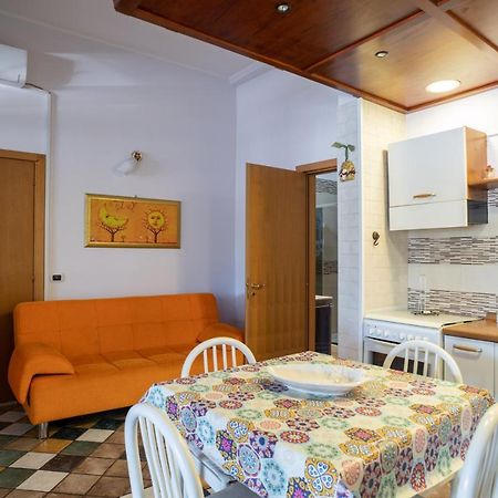 Appartement La Casa Di Luca - By Host4U à Pulsano Extérieur photo