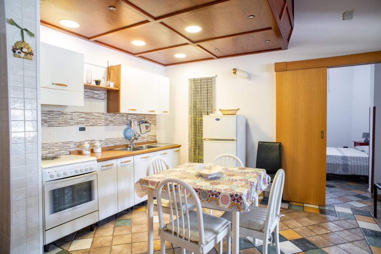 Appartement La Casa Di Luca - By Host4U à Pulsano Extérieur photo